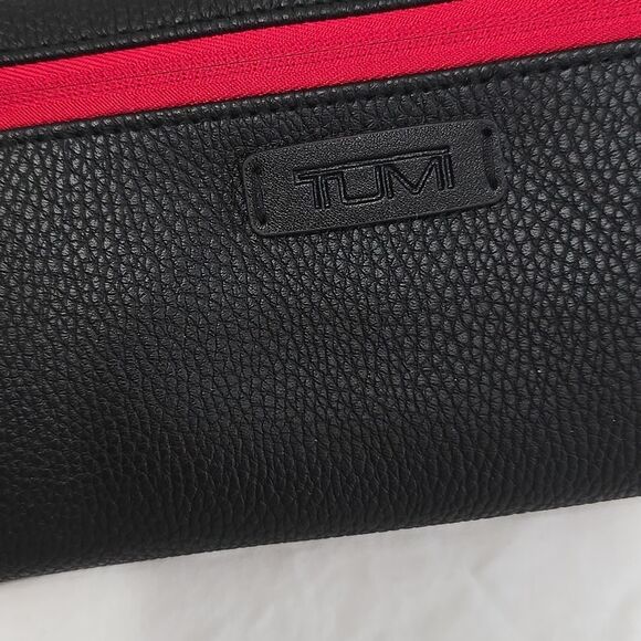 TUMI TRAVEL MINI BAG SET - Picture 2 of 7